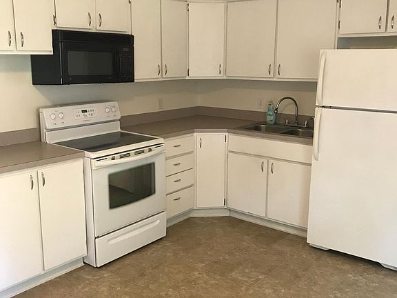 3rd image of 4543 Lorraine Ave