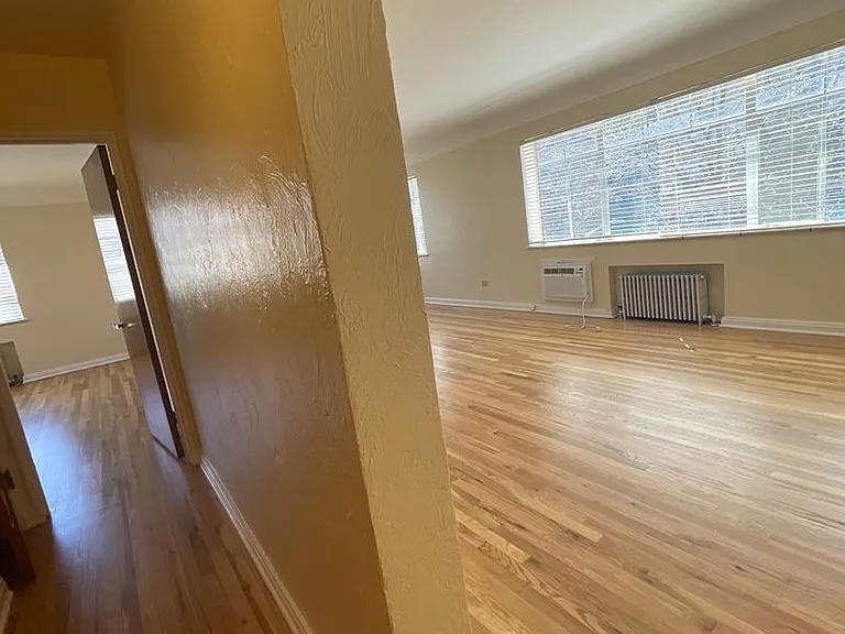 Goldsborough Apartments — Photo 30