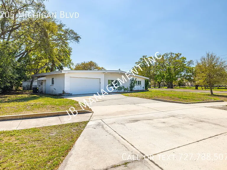 1205 Michigan Blvd — Photo 1