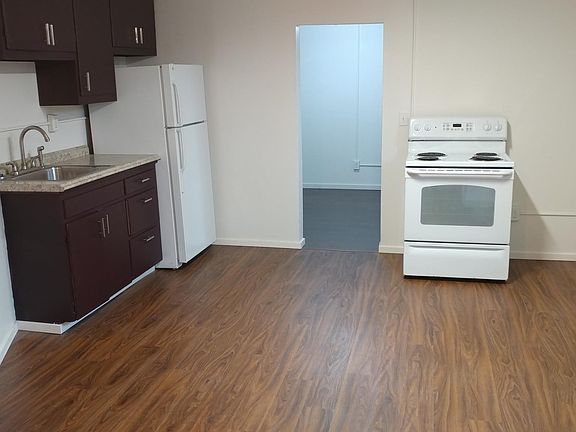 2nd image of 821 S 16th St APT 6