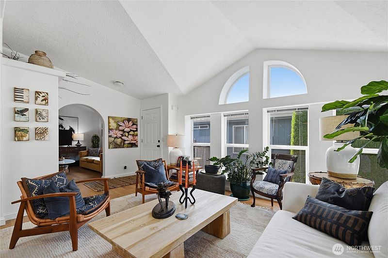 4th image of 23825 15th Avenue SE #329