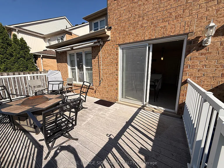 211 Chilcott Cres #MAIN 2ND FLOOR — Photo 27