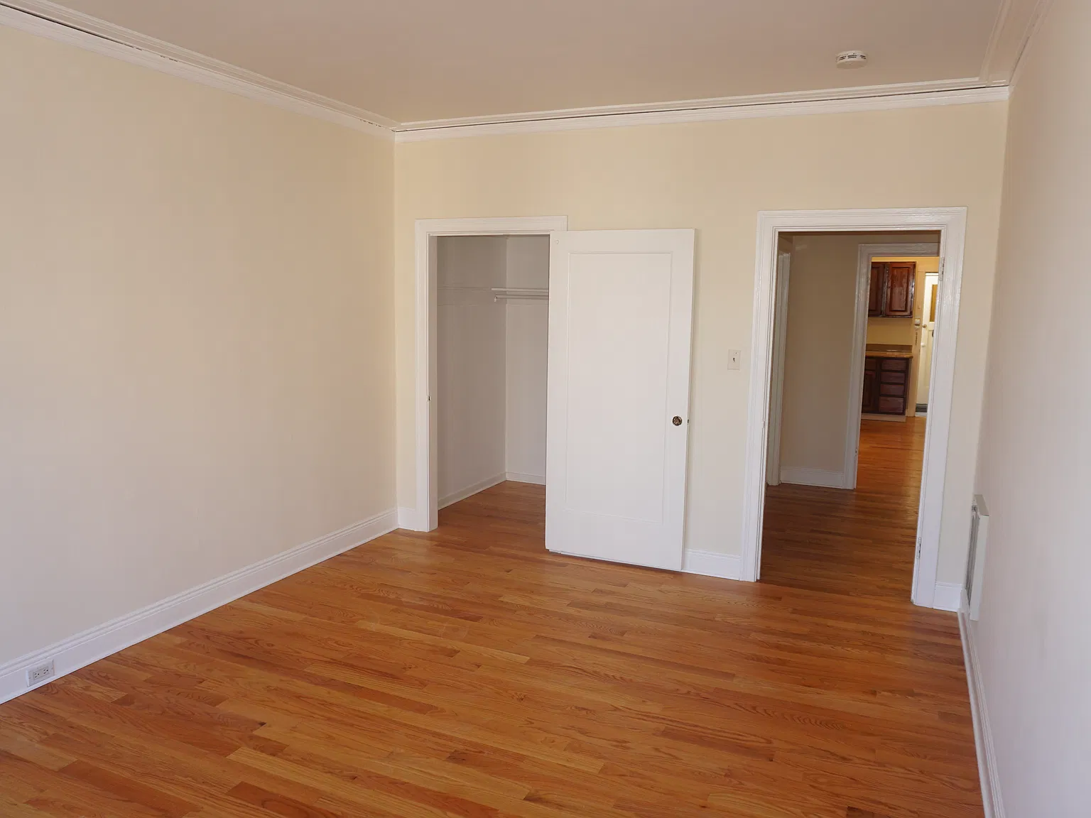 Studio, $3,950 — Photo 4