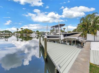 4911 Palmetto Point Dr, Palmetto, FL 34221