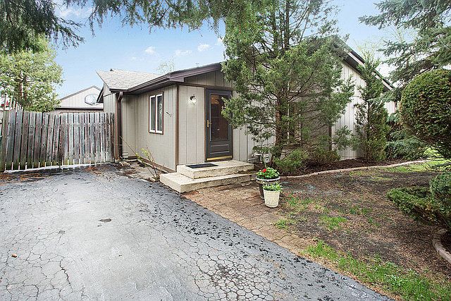 1st image of 10504 S 82nd Ct