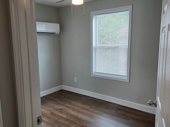 4th image of 1744 Granby Rd