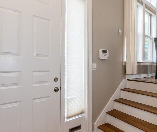 5th image of 1635 W Altgeld St #627
