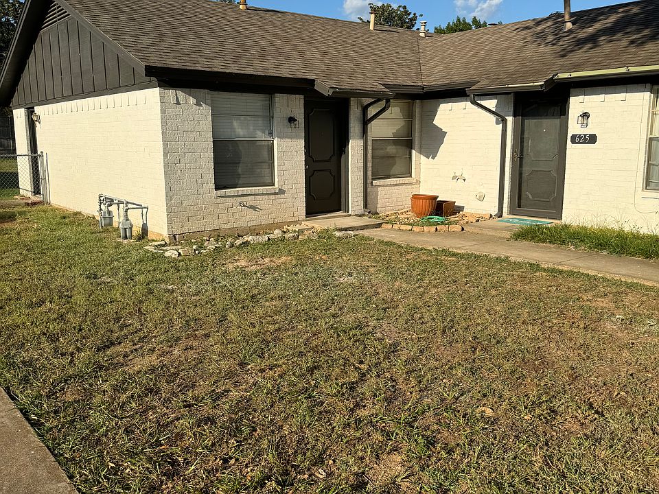 1st image of 623 Smith Ter #623