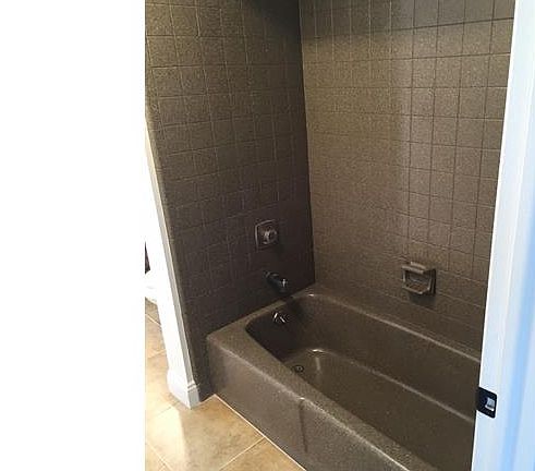 5th image of 1484 Cambridge Ln