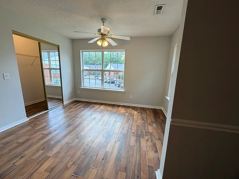 527 Third Loop Rd #E — Photo 13