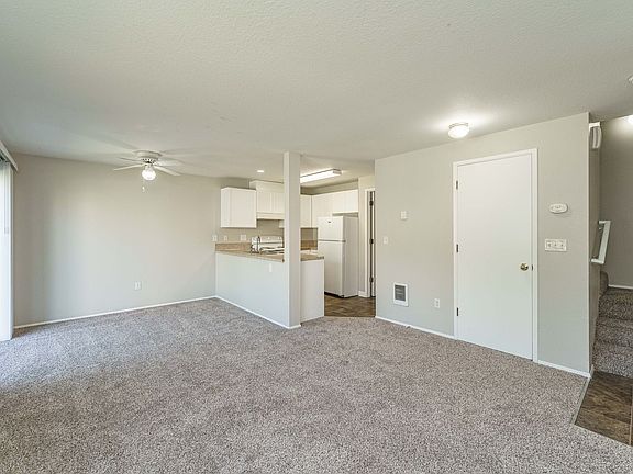 4th image of 800 SE 152nd Ave