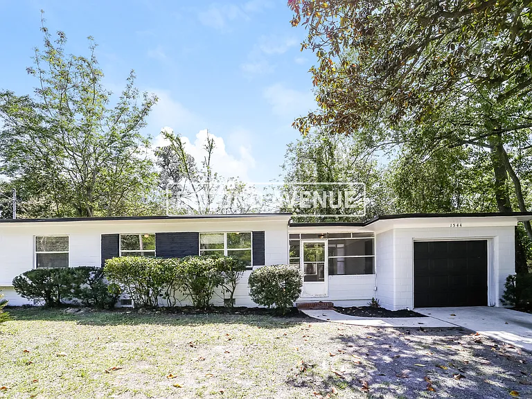 1544 Breton Rd — Photo 1
