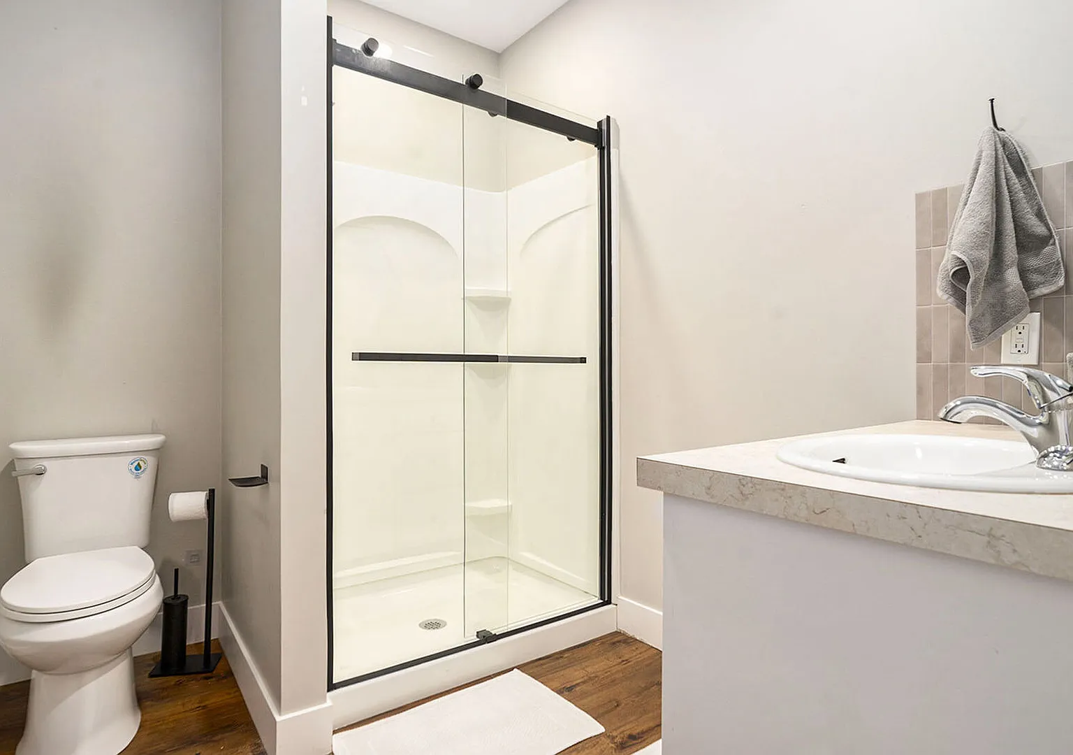 2 bed, 1100 sqft, $1,850 — Photo 3