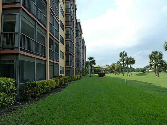3rd image of 2430 Deer Creek Cc Boulevard #102-2