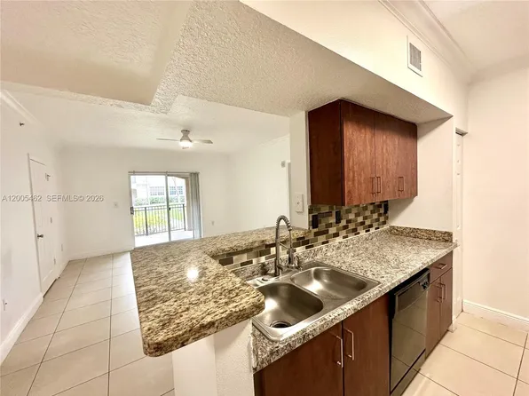 215 SW 117th Ter #14104, Hollywood, FL 33025