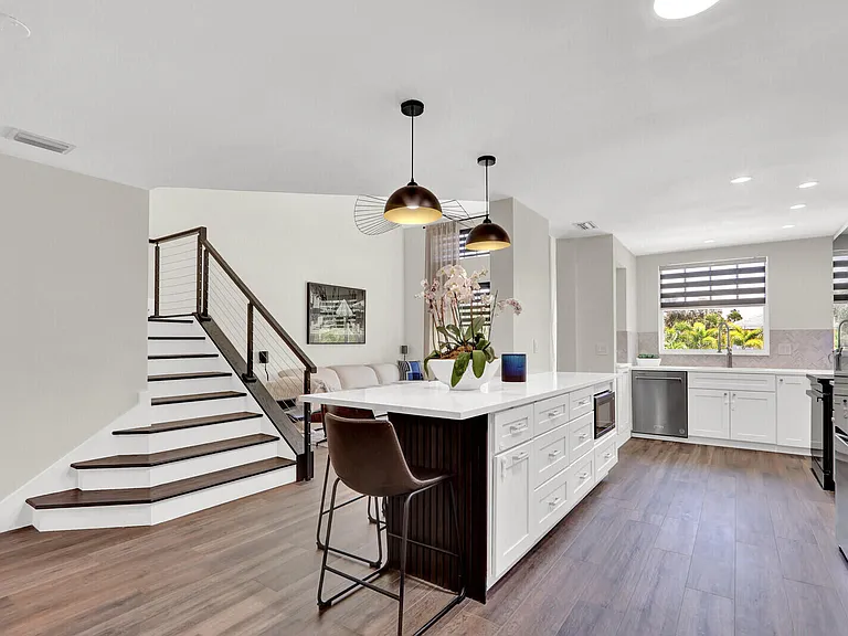 1506 Mizzenmast Way — Photo 9