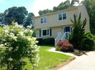 93 June Ave, Warwick, RI 02889