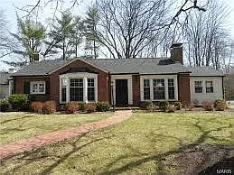 8 Narragansett Dr — Photo 1