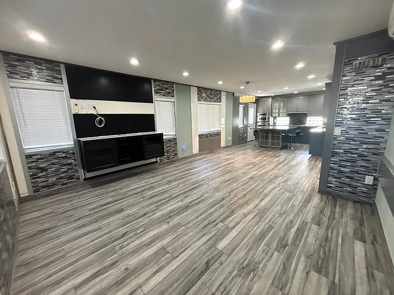3930 Texas St — Photo 16