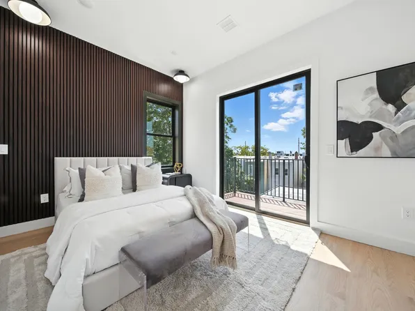 59 Waverly Street image 12 of 28