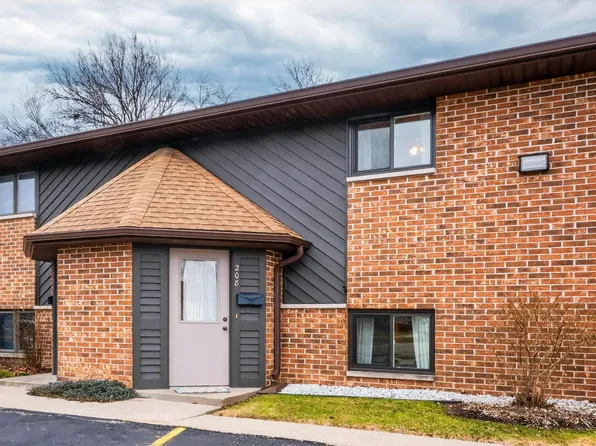 637 Meadow LANE #208, Burlington, WI 53105