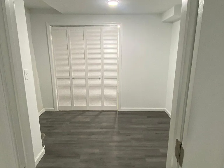 1111 Thomas St — Photo 11