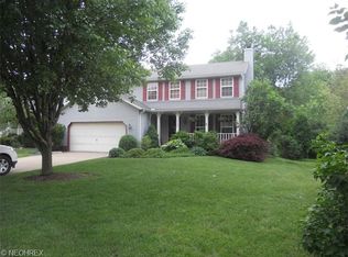 537 Picadilly Cir, Akron, OH