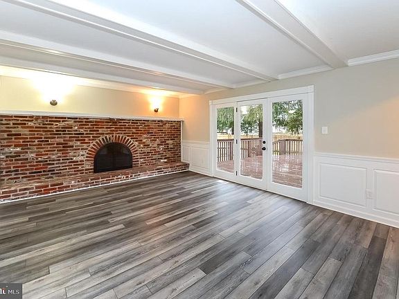 5th image of 105 Hampshire Ct