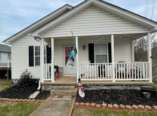 46 Church Ave, Inman, SC 29349