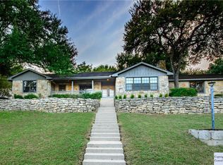 417 Oak Ridge Dr, San Marcos, TX 78666