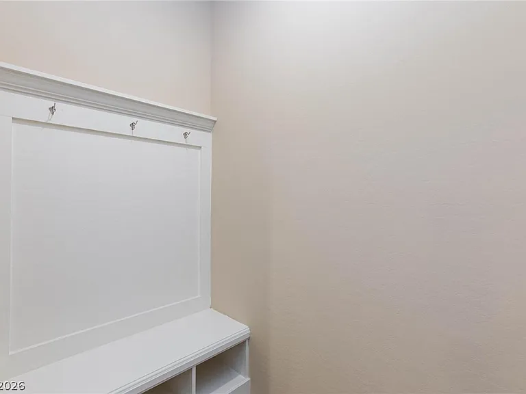 10956 Hunting Hawk Rd — Photo 32