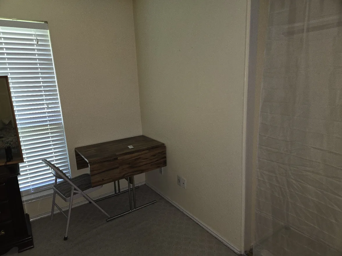 4 bed, 1841 sqft, $1,000 — Photo 4