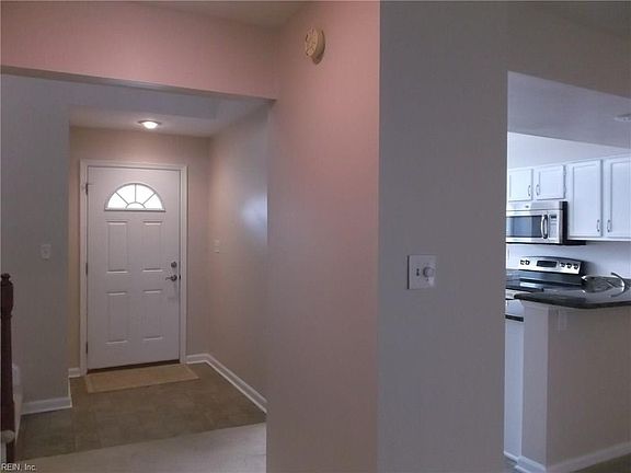 3rd image of 1312 Sand Bunker Arch APT C