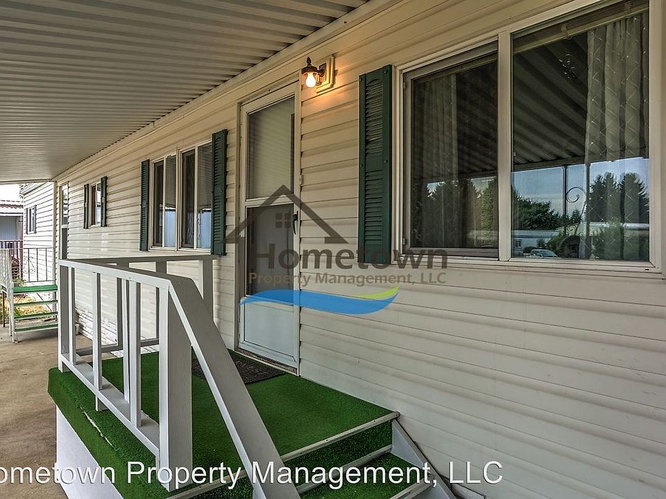 1st image of 2817 N Carriage Ct