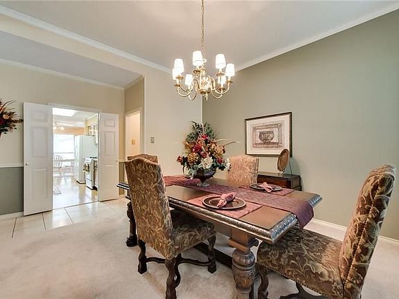 4th image of 1019 Huntington Dr