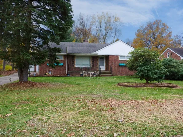 25846 Highland Rd, Richmond Heights, OH 44143