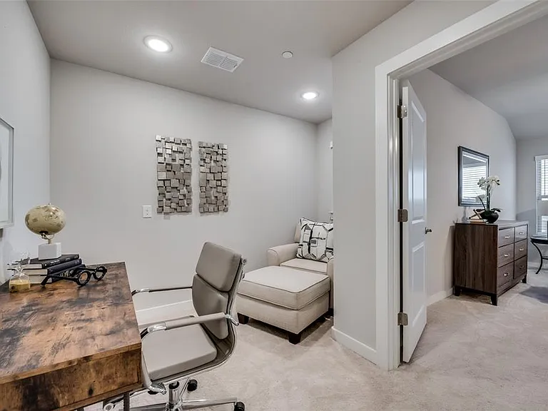 1317 Pebblebrook Dr — Photo 31