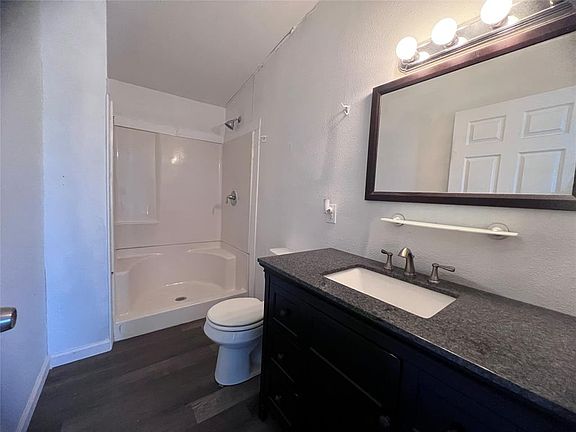 5th image of 2227 Country Meadow Ln