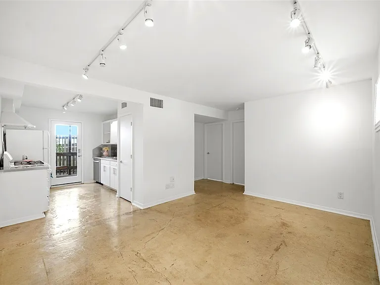 217 E 12th St #3 — Photo 5