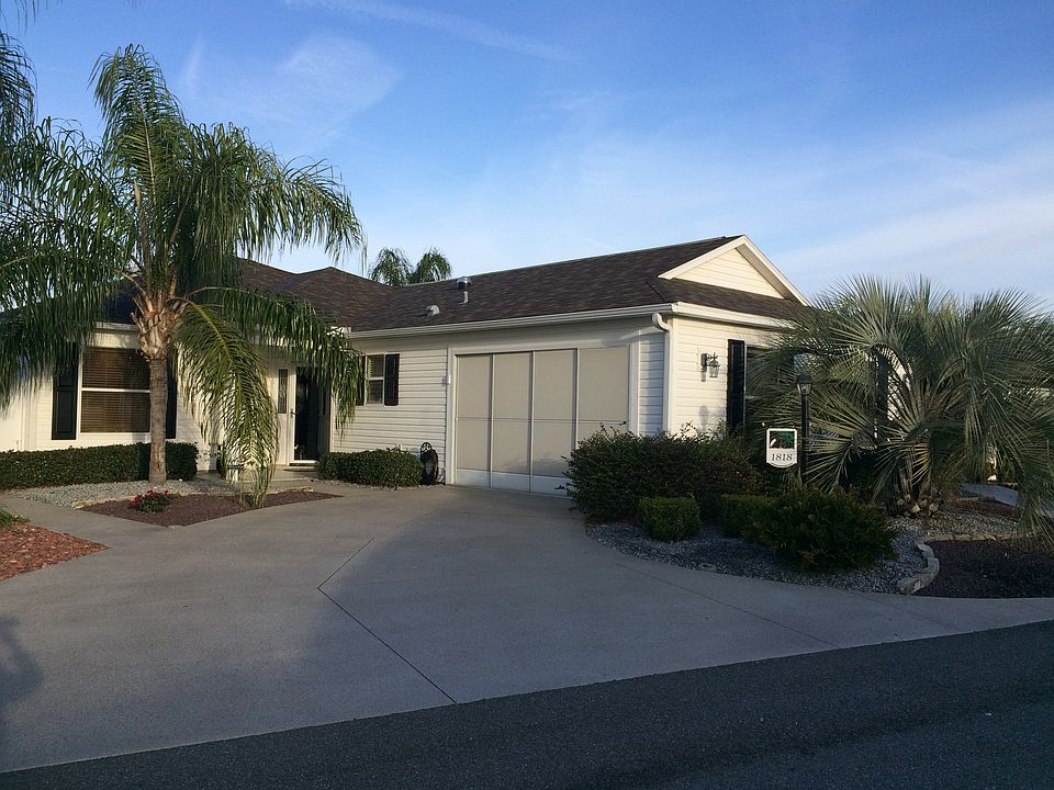 Large entry/painted driveway