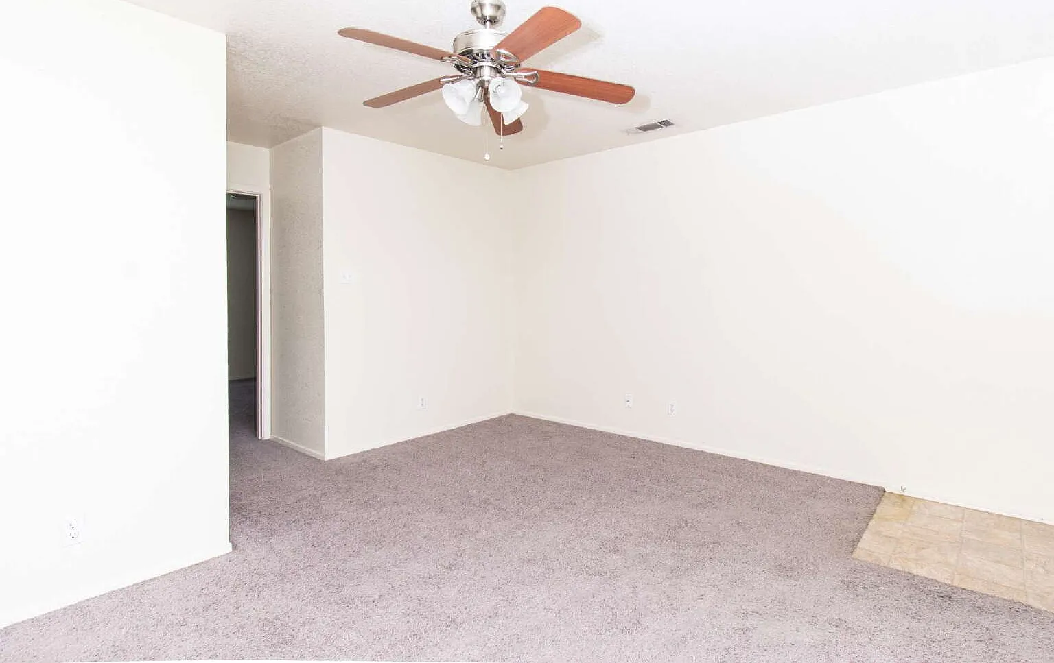 2 bed, 1.0 bath, 795 sqft, $550 — Photo 4