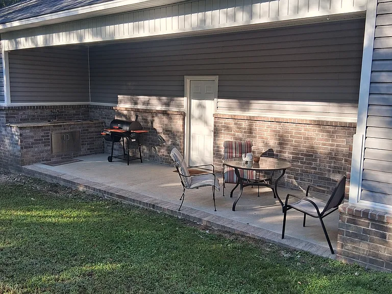 272 Rainwaters St — Photo 8
