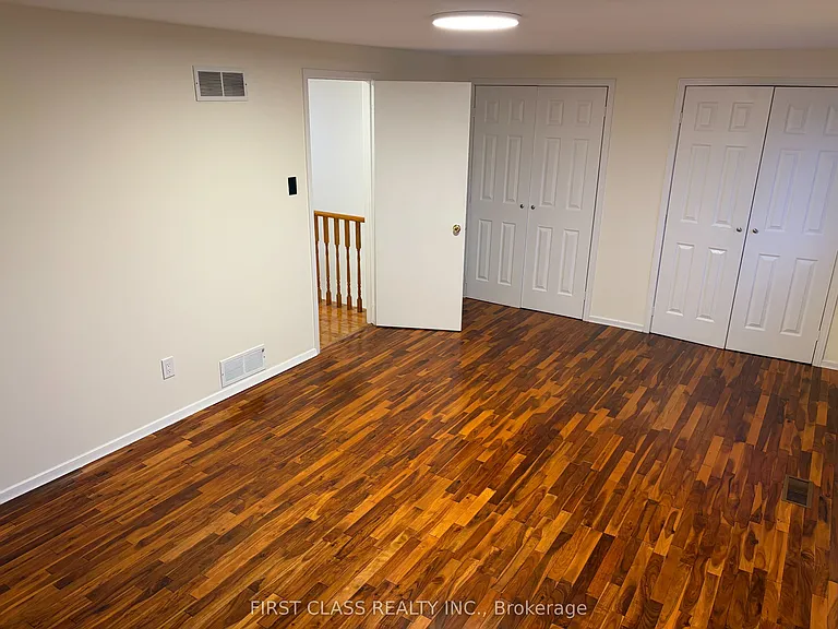 157 Galbraith Cres #MAIN 2ND FLOOR — Photo 8
