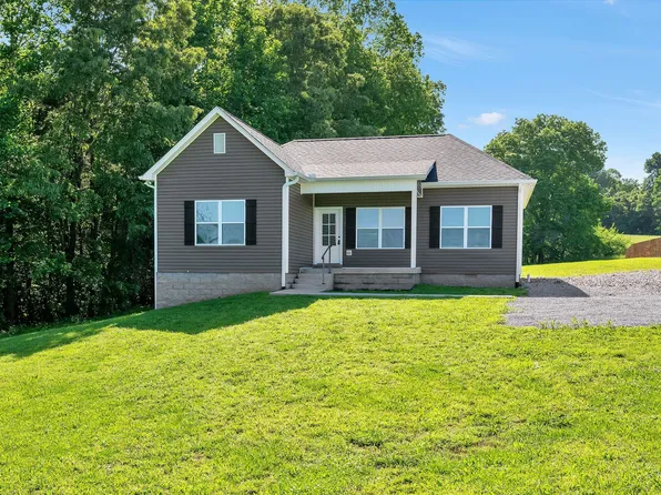 1226 Columbia Rd, Charlotte, TN 37036