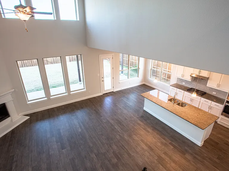 7600 Clear Rapids Dr — Photo 18
