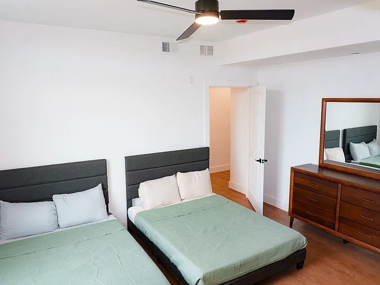 1010 Boulevard 2 #C — Photo 4