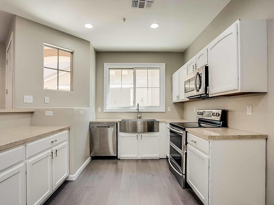 1st image of 3026 E Donner Dr