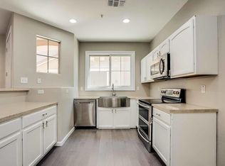 3026 E Donner Dr, Phoenix, AZ 85042