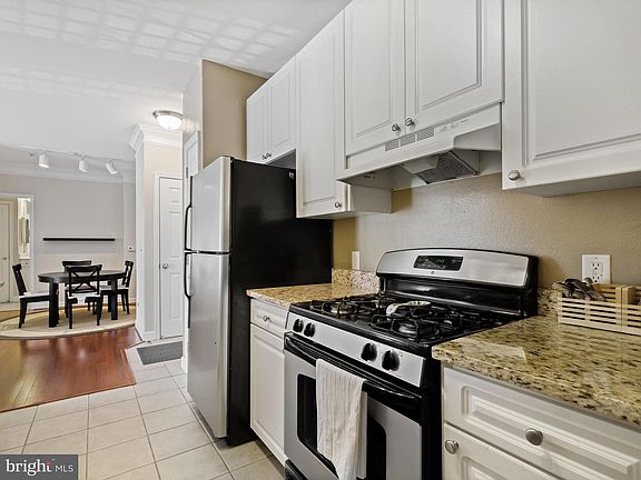 3rd image of 501 Hungerford Dr APT 103