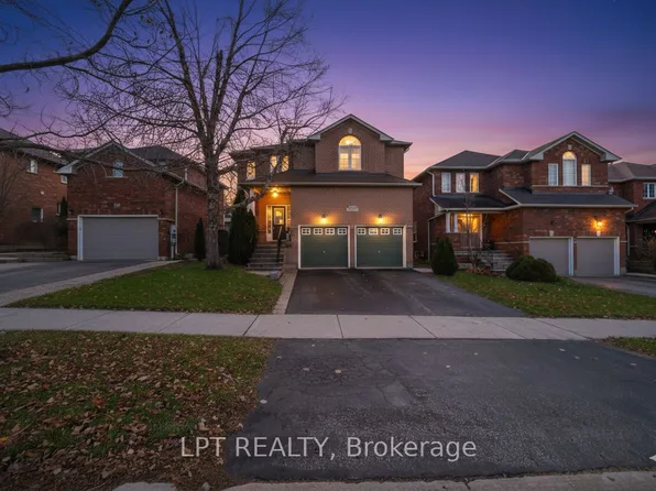 23 Prince Of Wales Dr, Barrie, ON L4N 0T5